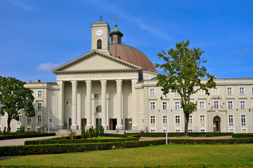 Fototapeta na wymiar Rzymskokatolicka bazylika mniejsza św. Wincentego a Paulo, Bydgoszcz