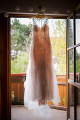 Hochzeitskleid, Brautkleid, Fenster, Kleid, Braut, heiraten, Hochzeit, Getting Ready,...