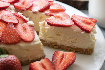 homemade white chocolate cake with strawberries