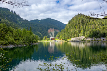 Am Gosausee