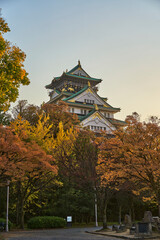 Fototapeta premium Osaka Castle Park at Autumn Sunset