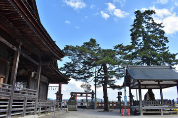 白髭神社、滋賀県、日本の景色、びわ湖、鳥居、湖、湖に浮かぶ鳥居