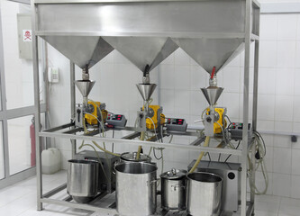 extraction of oils in factory