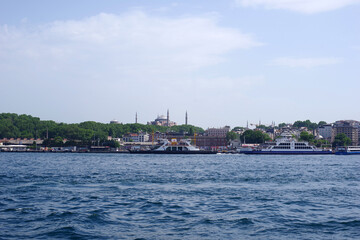 Fototapeta na wymiar Istanbul depuis le Bosphore