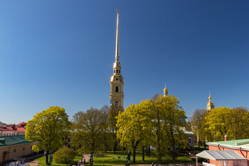 Obraz premium Peter and Paul Fortress in St. Petersburg on a sunny day.