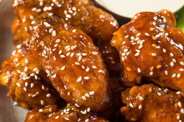 Homemade Sriracha Honey Chicken Wings