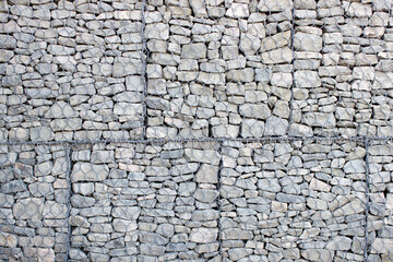 stones braided with metal mesh