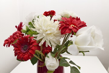 coloured pics of a large variety of flowers