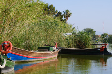 Obraz premium Fishing boats from the north of Spain to fish with nets.