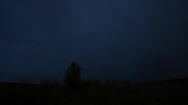Timelapse Durante tormenta el&eacute;ctrica con rayos