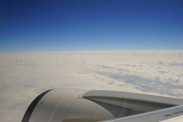 Cloudy Sky from Airplane - 日本 飛行機からの景色	