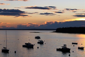 Fototapeta premium Sunset over Seal Harbor in Maine