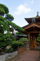 Fototapeta premium Historical golden temple Chi Lin Nunnery in Nan Lian Garden in ancient Hong Kong