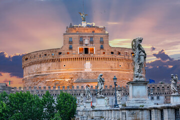Castel Sant'Angelo and its statues at sunrise, Rome, Italy - obrazy, fototapety, plakaty