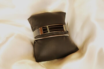 Pulsera bizantina y cilindrica planchada