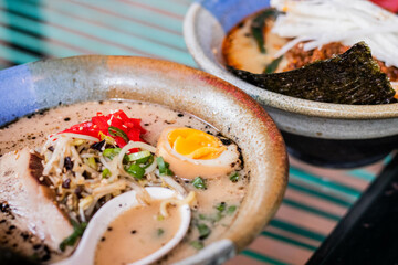 Tonkotsu ramen y tantamen ramen 