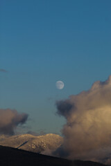 VANCOUVER MOON