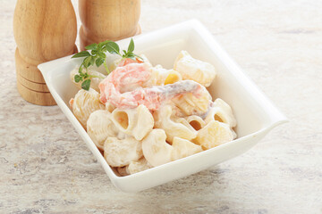 Pasta with salmon and cream cheese