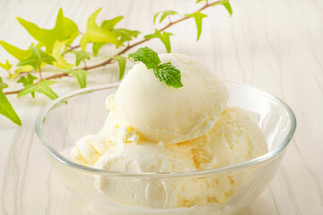 濃厚で美味しいバニラアイスクリーム