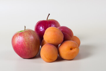 apple peach fruit