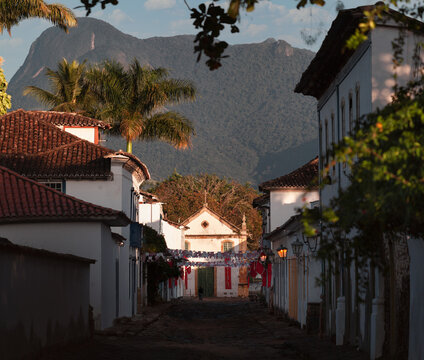 A cidade colonial de Paraty no estado do Rio de Janeiro, enfeitada para a festa do divino espirito santo
