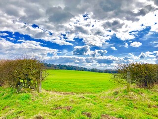 Fototapeta na wymiar landscape with sky and clouds in english countryside