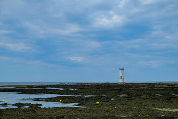 paysage marin, phare et rochers
