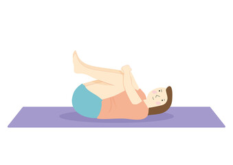 寝転んで両足を抱えてストレッチをするダイエット中の女性