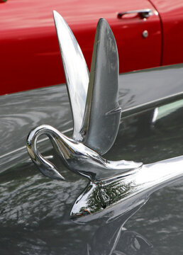 The beautiful hood ornament of a 1950 Packard Ultramatic.