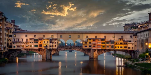 Foto auf Acrylglas Ponte Vecchio Ein herrlicher Blick auf die Ponte Vecchio in Florenz