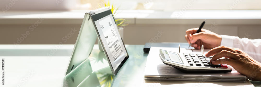 Poster Businessman calculating invoice using calculator