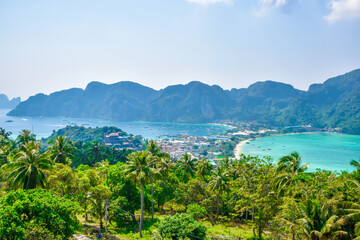 Fototapeta na wymiar Phi Phi Island in Thailand. This is viewpoint 2. Spectacular views all around.