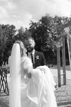 black and white photo of the newlyweds' first dance during the wedding