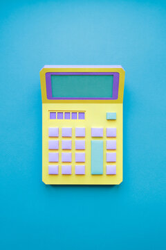 Papercraft vintage calculator