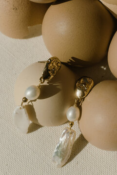 Pearls and eggshells 