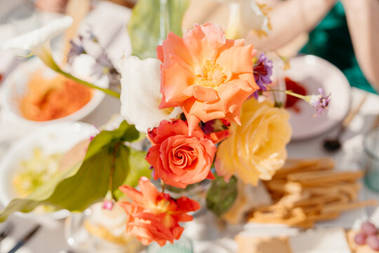 Spring Flowers Ont Able Lunch Outdoor