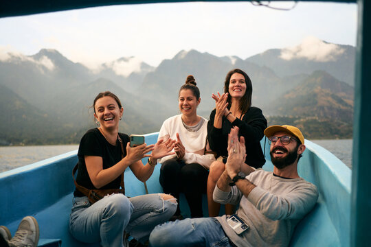 having fun travelling in group