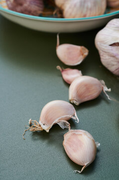 Garlic cloves
