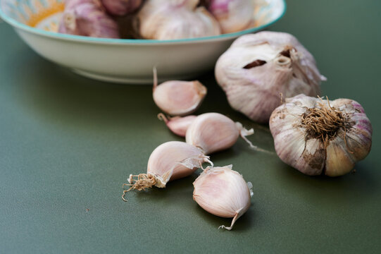 Organic garlic cloves