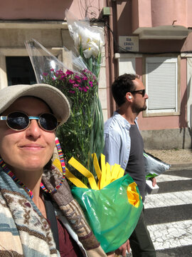 UGC Couple in the street after Saturday shopping