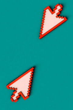 two arrow cursors pointing at the center of the frame