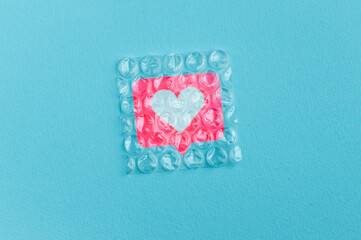 Packaging social Like icon with bubble wrap