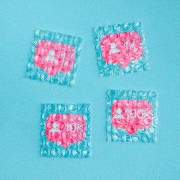 Packaging social Followers icon with bubble wrap
