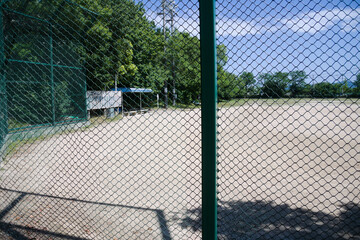 遊具や野球場のある出島西公園