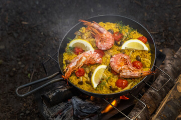 スペイン料理　パエリア　Typical Spanish rice dish paella
