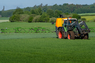 Obraz premium tractor in field