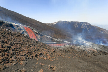 Colata di lava sul vulcano Etna-Sicilia