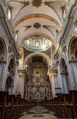Fototapeta na wymiar Interior de la iglesia de Cheste (Valencia-España)