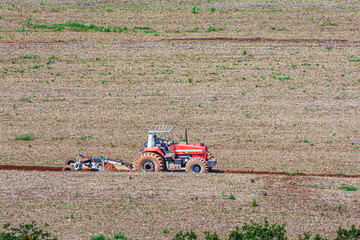 fazenda itaúna, fazenda santa helena, fazenda santa maria, itatinga, pólo cuesta, trator