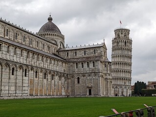 Obraz premium piazza dei miracoli city